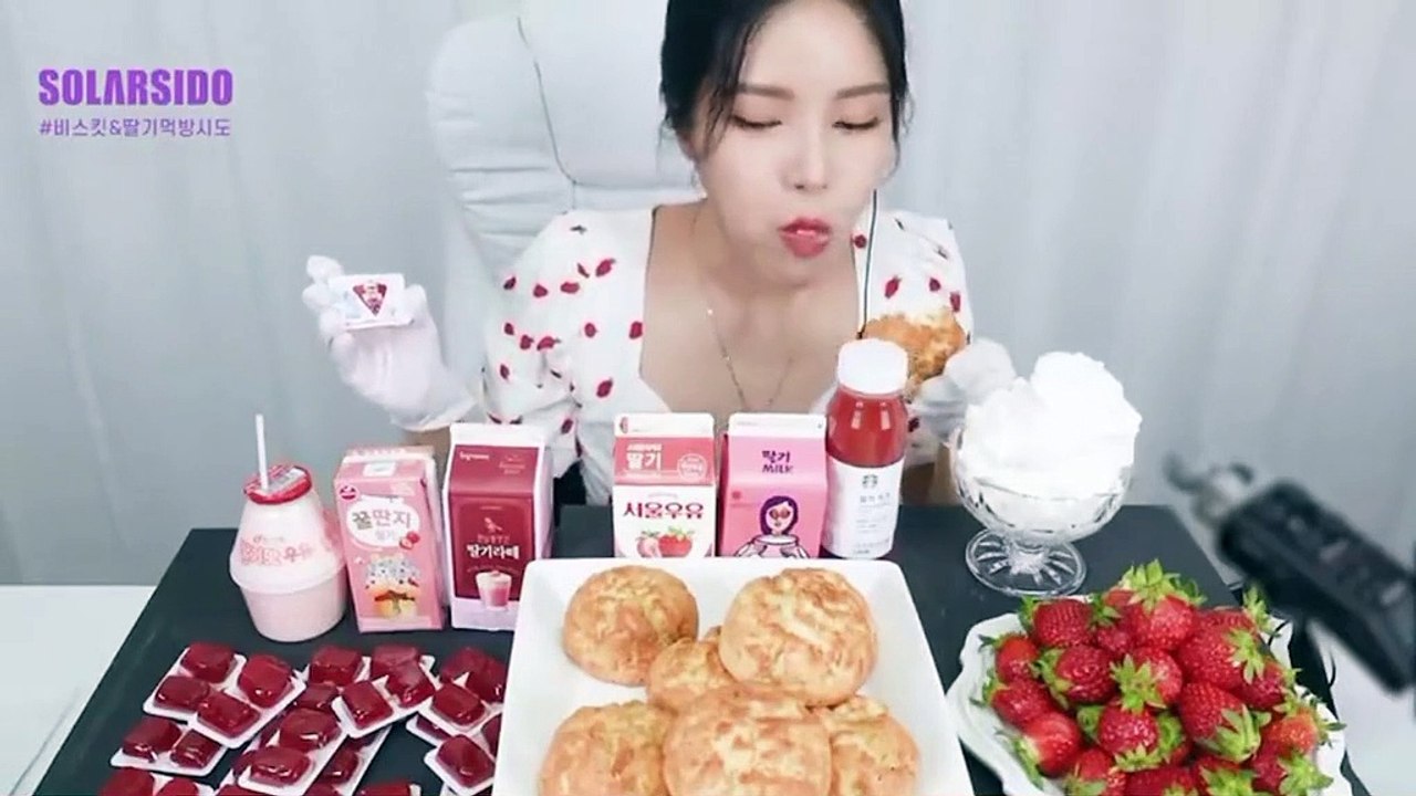Pinky food will give you an appetite