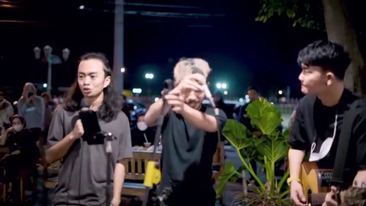 SAKIT GIGI - MEGGY Z LIVE COVER ASTRONI SUAKA FT ZINIDAN ZIDAN