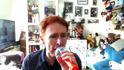 Wiwi égratigne "hold on"