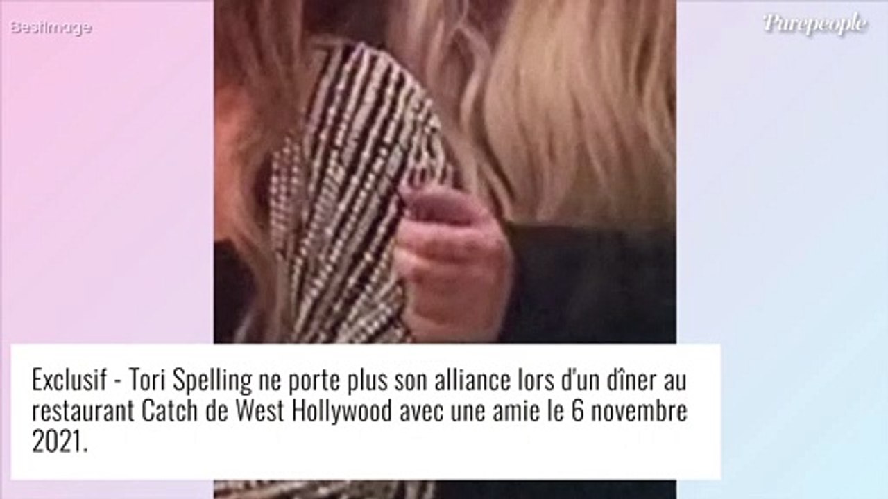 Tori Spelling repérée sans son alliance : un divorce imminent ?