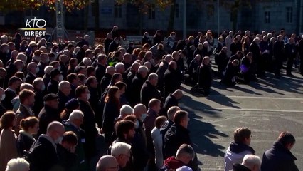 아동 성학대 파문 참회하며 무릎 꿇은 프랑스 가톨릭 주교들 / YTN