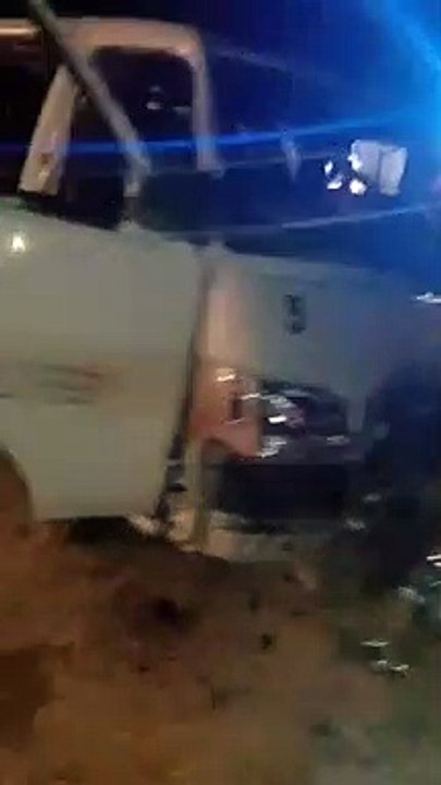 إصابة 12 شخصا في حادث تصادم سيارتين ميكروباص با...