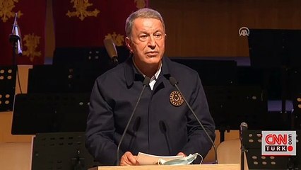 Milli Savunma Bakanı Akar, Azerbaycan’da Zafer Günü törenine katıldı