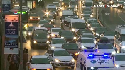İstanbul trafiğinde sis yoğunluğu