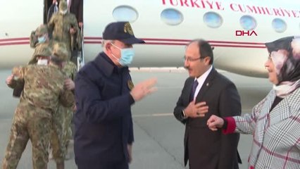 Son dakika haberi: Milli Savunma Bakanı Akar, Azerbaycan'da Zafer Günü törenine katıldı
