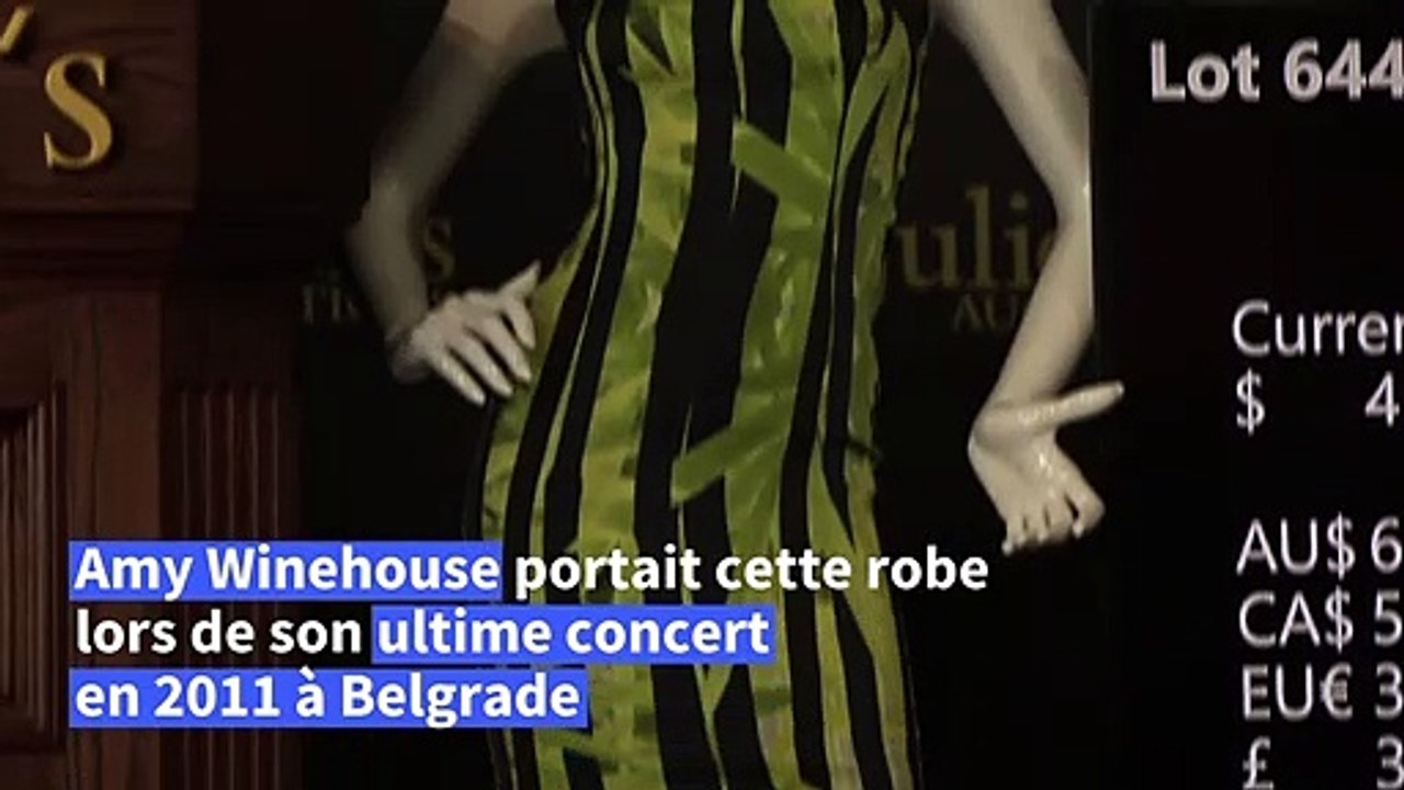La robe portée par Amy Winehouse à son dernier concert vendue 243.200 dollars