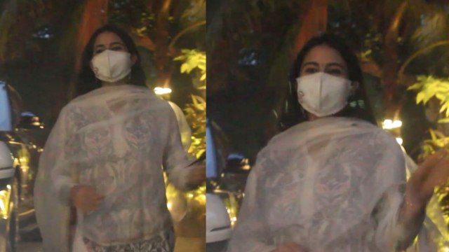 Bollywood Actress Sara Ali Khan ने सफेद सूट पहन ढाया कहर, यहां हुईं Spott | FilmiBeat
