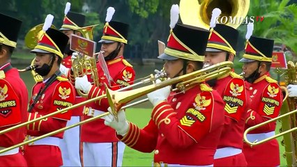 Jokowi Jalan Kaki Sambut PM Malaysia Ismail Sabri di Istana Bogor