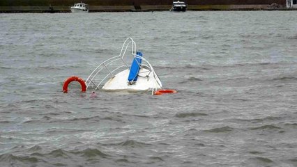 Ordu'da balıkçı teknesi fırtına nedeniyle alabora oldu