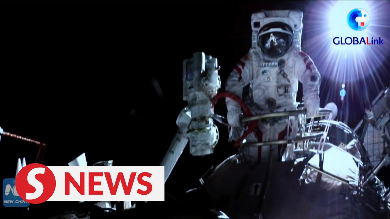China's taikonaut Zhai performs spacewalk again