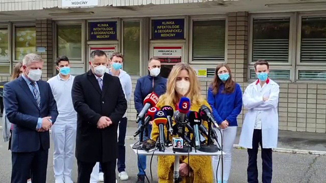 ZÁZNAM:Zdravotníci z nemocníc vyzývajú verejnosť na očkovanie proti COVID-19
