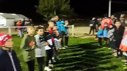 USC 1 contre Orleix 2 samedi 6 novembre à Galan: Petite chanson d'encouragement de nos jeunes avant l'entrée des joueurs...