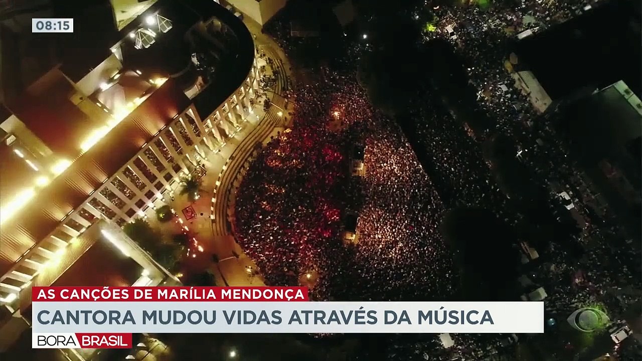 A cantora Marília Mendonça mudou vidas através da música e reforçou o empoderamento feminino.