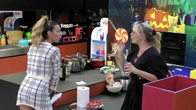 “Casa di falsi e codardi”. GF Vip 6, lite tra Manila Nazzaro e Soleil Sorge