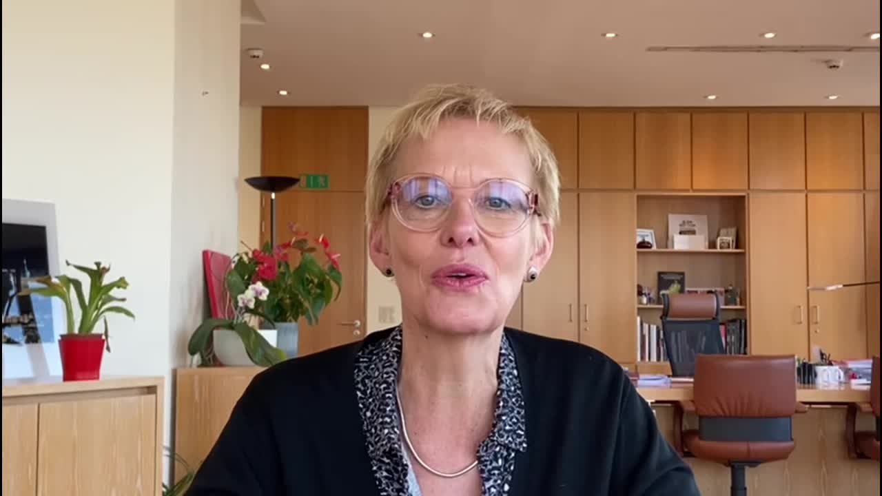 Karine Lalieux détaille son plan "MYRIAM" en faveur des familles monoparentales