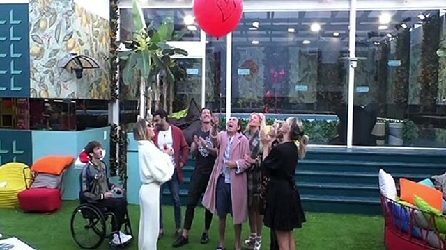 “È urgente, sto male”. GF Vip, il confessionale con gli autori non doveva andare in onda