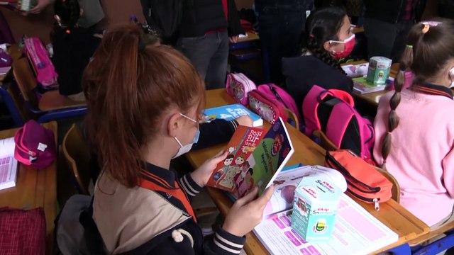 İnegöl Belediyesi öğrencileri kitapla buluşturuyor