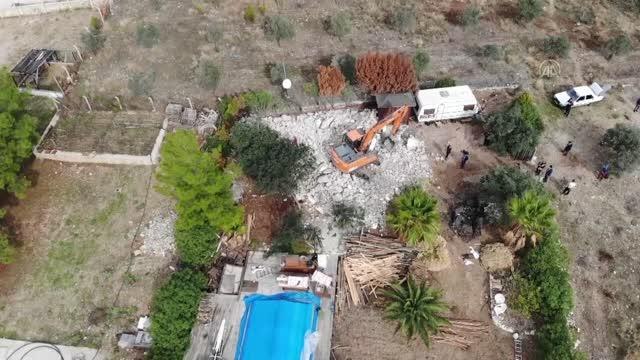 İmara aykırı yapıların yıkımı sürüyor
