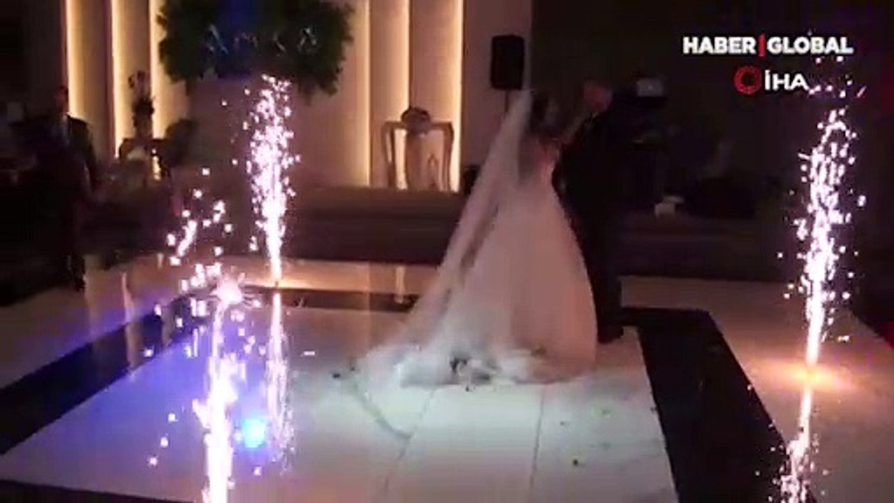 Aslıhan Gürbüz kardeşinin düğününde döktürdü