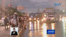 Mga commuter, pahirapan ang pagsakay sa unang Lunes ng Alert Level 2 sa NCR | Saksi