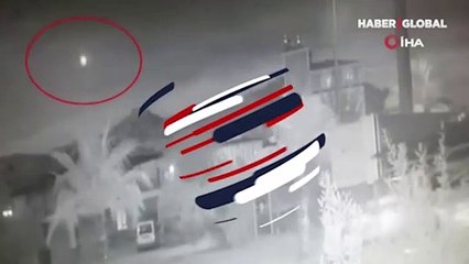 Antalya'nın Kepez ilçesinde gökyüzünde ne olduğu bilinmeyen bir cisim düştü