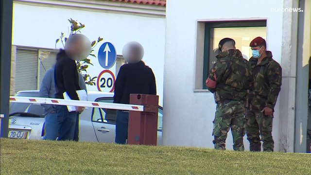 Португальские миротворцы выовзили алмазы из Африки