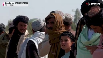 Un défilé militaire taliban dans les rues de Kandahar