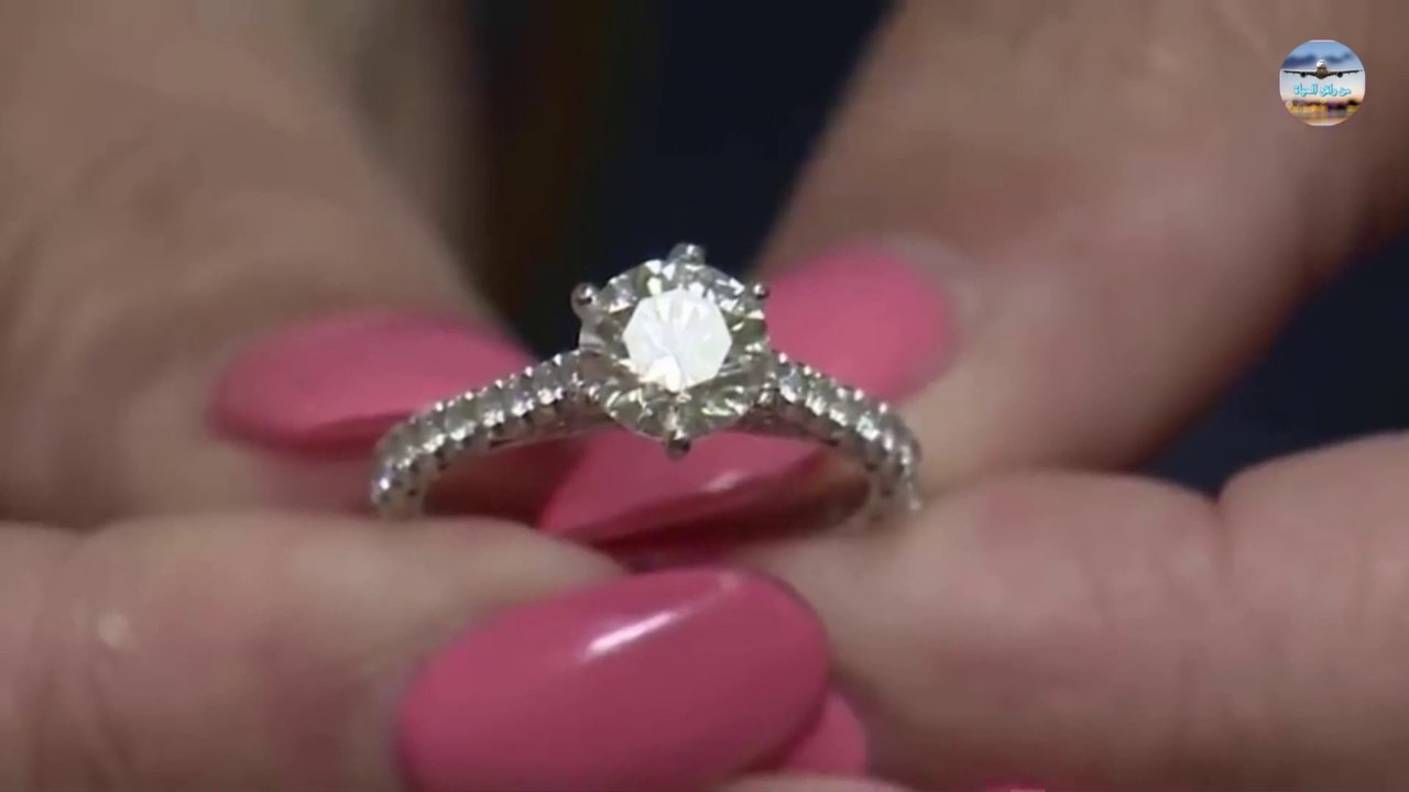 كلب يبتلع خاتم من الماس !! / Dog swallows a diamond ring!!