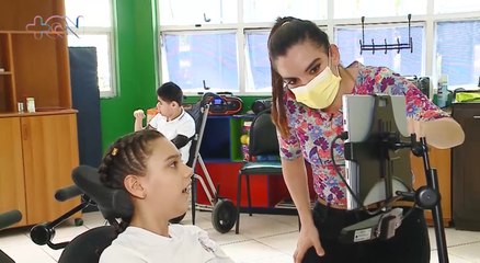 mqn- La pequeña Leisy de 12 años logró el sueño de poder comunicarse -081121