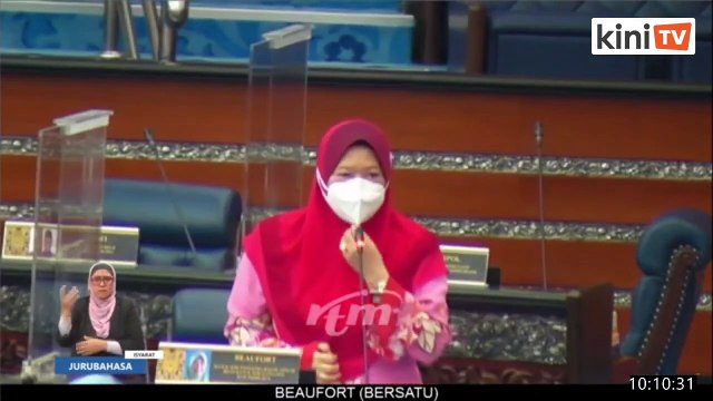 'Saya tak pasti kalau kita dapat serap semua doktor kontrak' - KJ