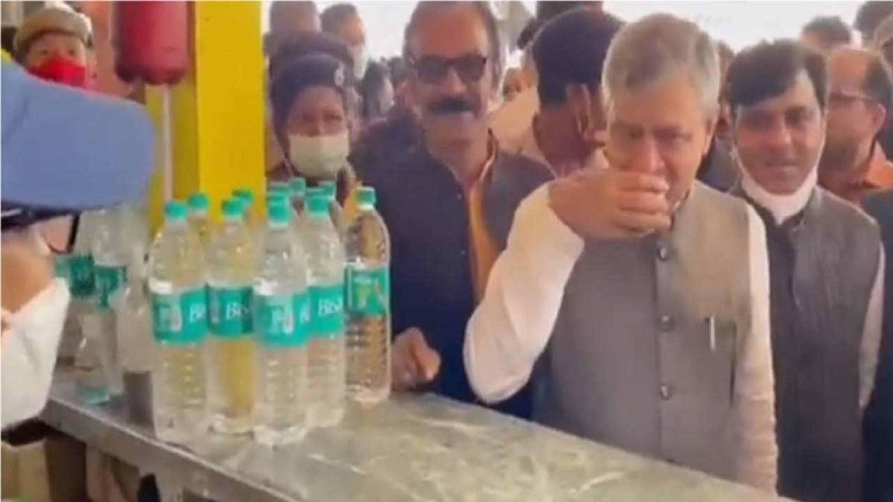 Railway Minister sips tea at Jharsuguda Railway...