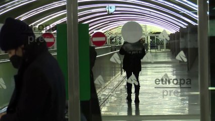 Sofía Cristo recoge a su madre en la estación del AVE de Madrid para disfrutar de unos días juntas