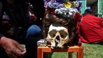 Bolivia celebra la fiesta de las Ñatitas en homenaje a sus seres queridos fallecidos