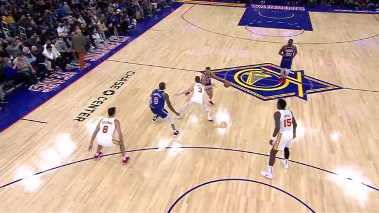 Curry cruises his way to 50 points against the Hawks