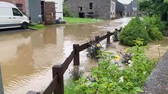 L'Eau d'Yves déborde à Yves-Gomezée
