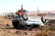 Yozgat'ta trafik levhasına çarpan araç sürücüsü yaralandı