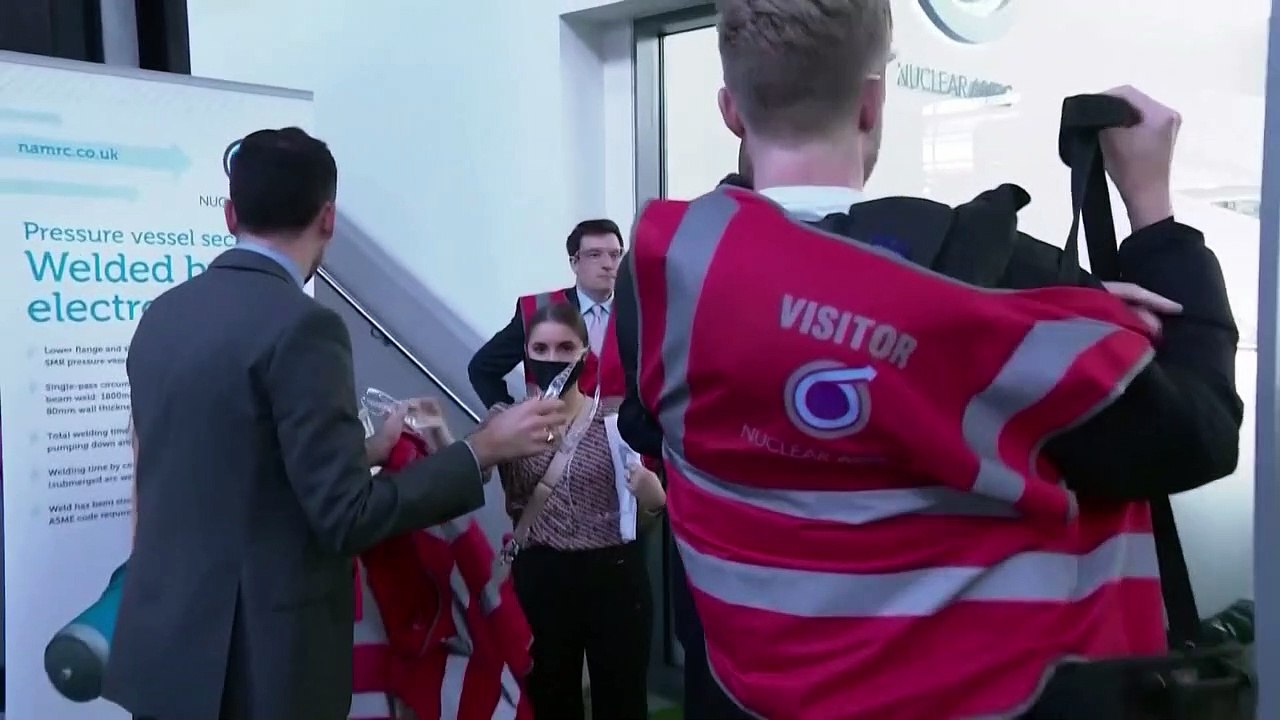 Britain commits $283 mln to Rolls-Royce for small nuclear reactors