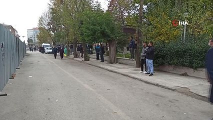 Keşan Belediyesi eski hizmet binasının yıkımı başladı