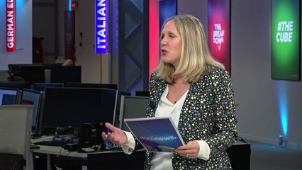 Ministro de Tuvalu pede ajuda à COP26 de fato e gravata no mar