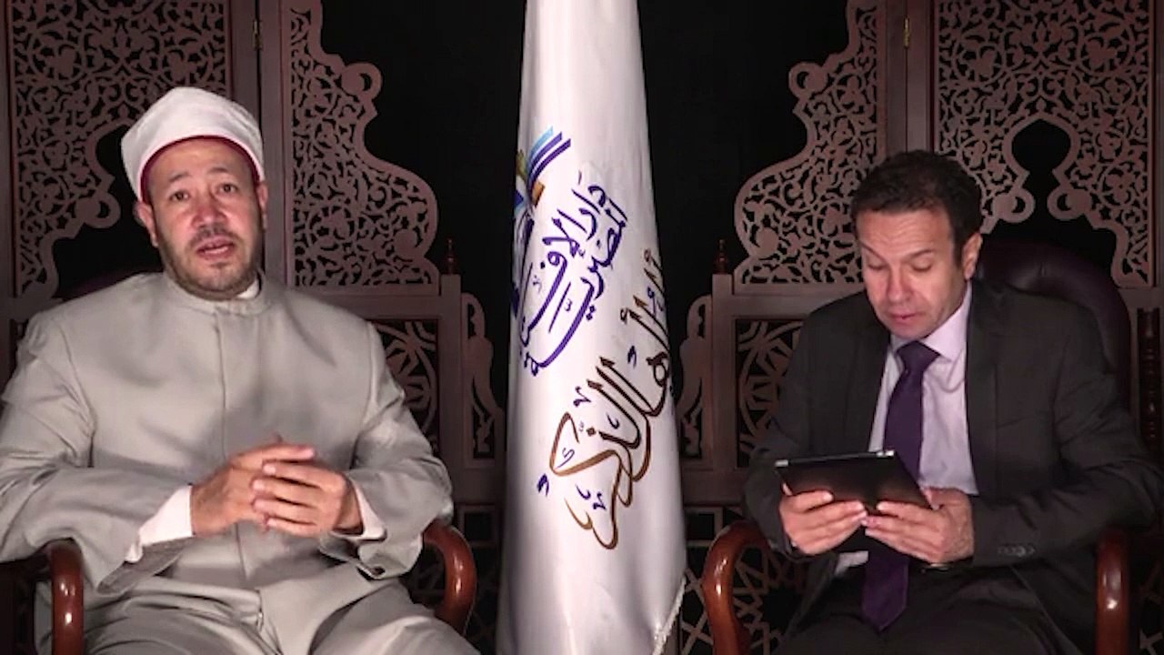 هل الرموش الصناعية عازلة للوضوء؟.. دار الإفتاء تجيب