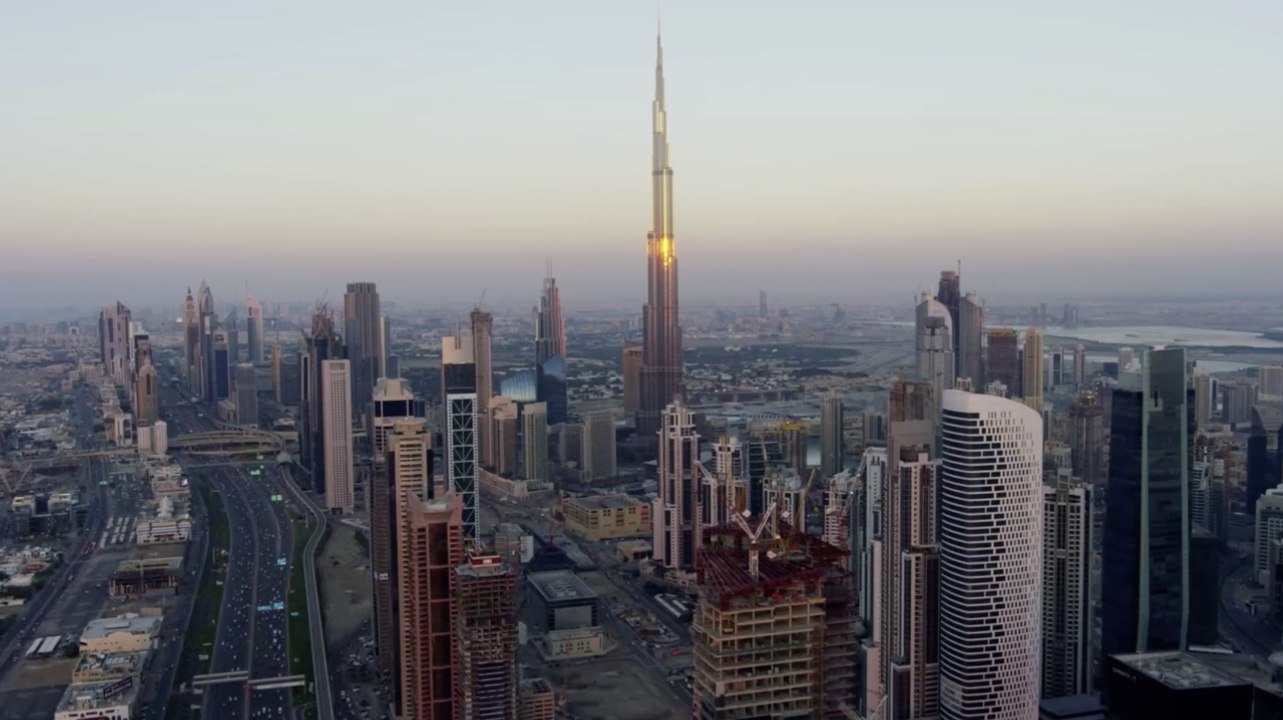Burj Khalifa : la plus grande tour du monde en 7 chiffres spectaculaires