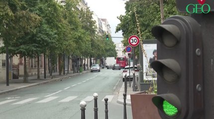 Paris : la limitation de vitesse à 30 km/h diminuera-t-elle vraiment la pollution ?