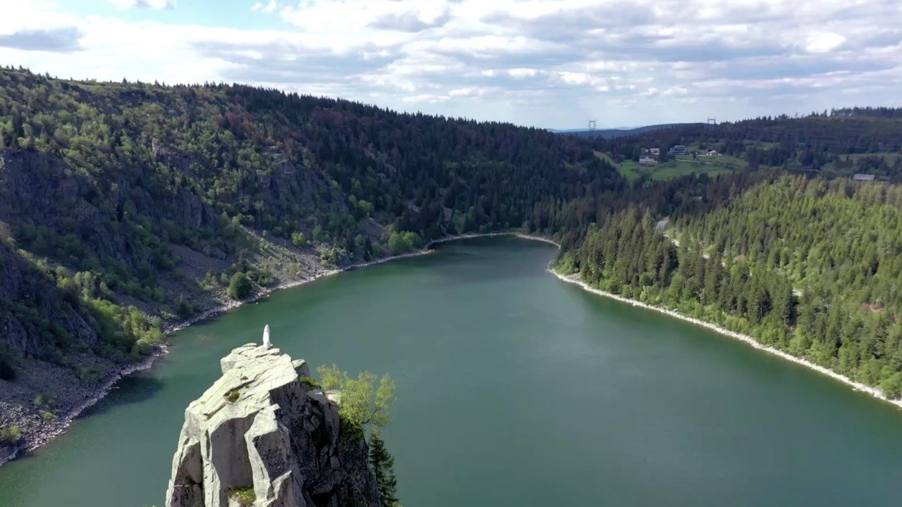 France : les 30 lacs et étangs les plus instagrammés cet été