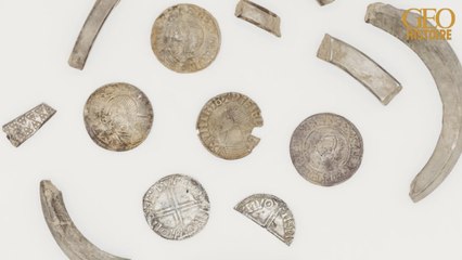 Sur l'île de Man, en mer d'Irlande, une chasseuse de trésor a découvert des pièces en argent remontant à l'ère viking