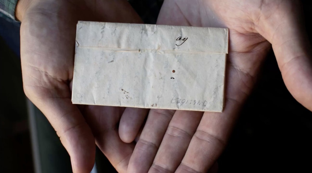 Une équipe de chercheurs internationale développe une technique de dépliage virtuel pour lire des lettres