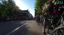 Sur les ponts d’Amsterdam, les jardinières remplacent les vélos