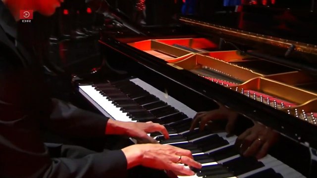 Tina Dickow, Helgi Jonsson og Vocal Line ~ Hjertestorm | Nordisk Råds Prisuddeling 2021 | DRTV - Danmarks Radio