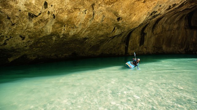 Les gorges du Verdon sublimées par la kayakiste Nouria Newman
