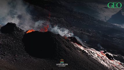 La Réunion : les images spectaculaires du Piton de la Fournaise en éruption