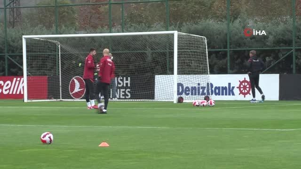 A Milli Takım sahaya indi